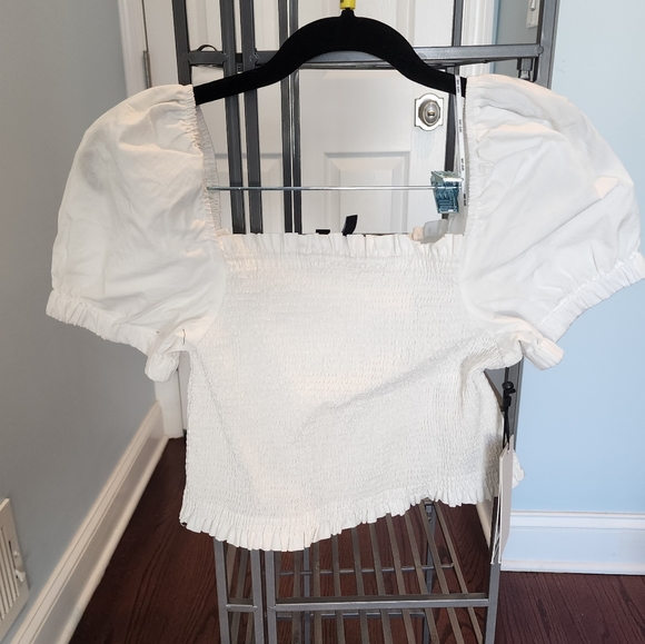 Smocked Puff Sleeve Short Sleeve Top NWT - Picture 3 of 4